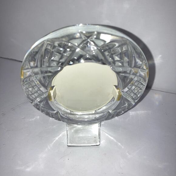 VINTAGE OVAL CRYSTAL PHOTO FRAME 6" (p3) - Picture 2 of 3